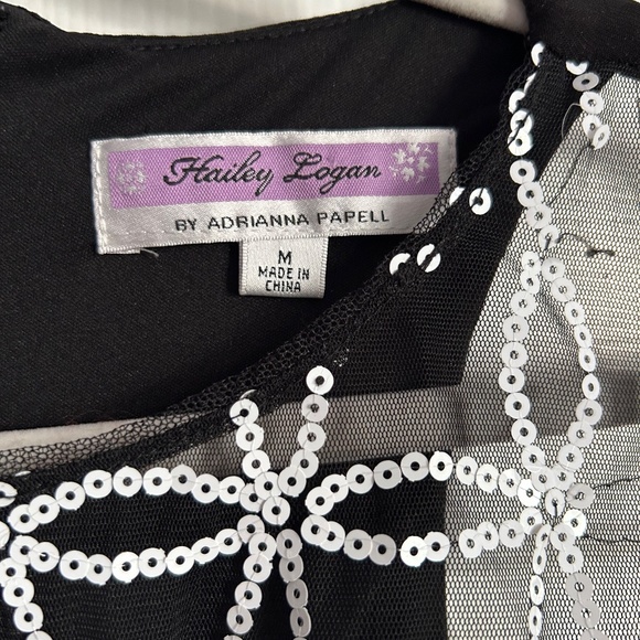 Medium Teens Dress with Sequin Detail - Picture 2 of 3